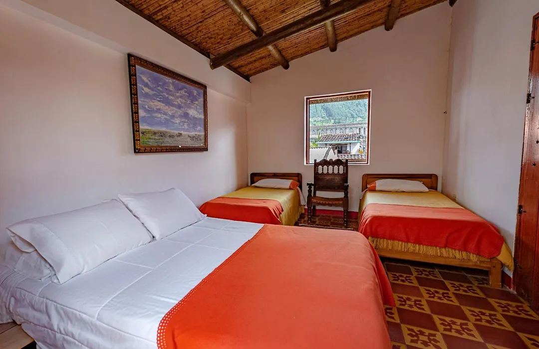 Hotel Kantarrana Urbana Jardin-1