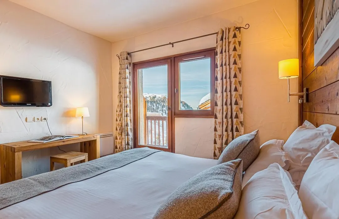 Hotel Carlina By Les Etincelles-1