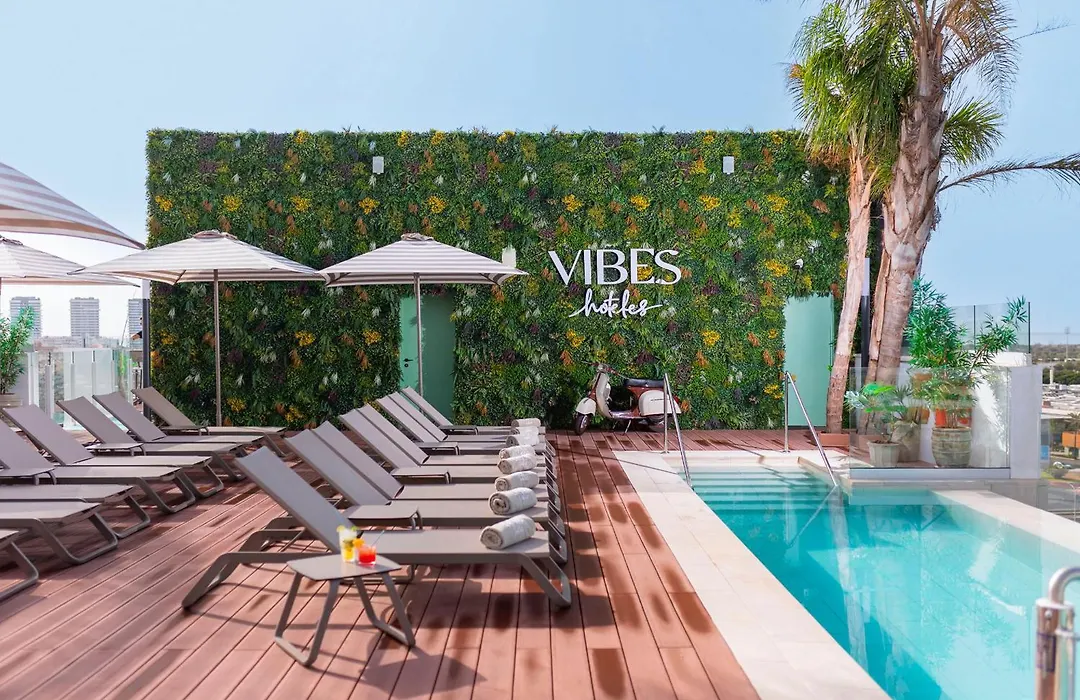 Hotel Málaga Vibes-1