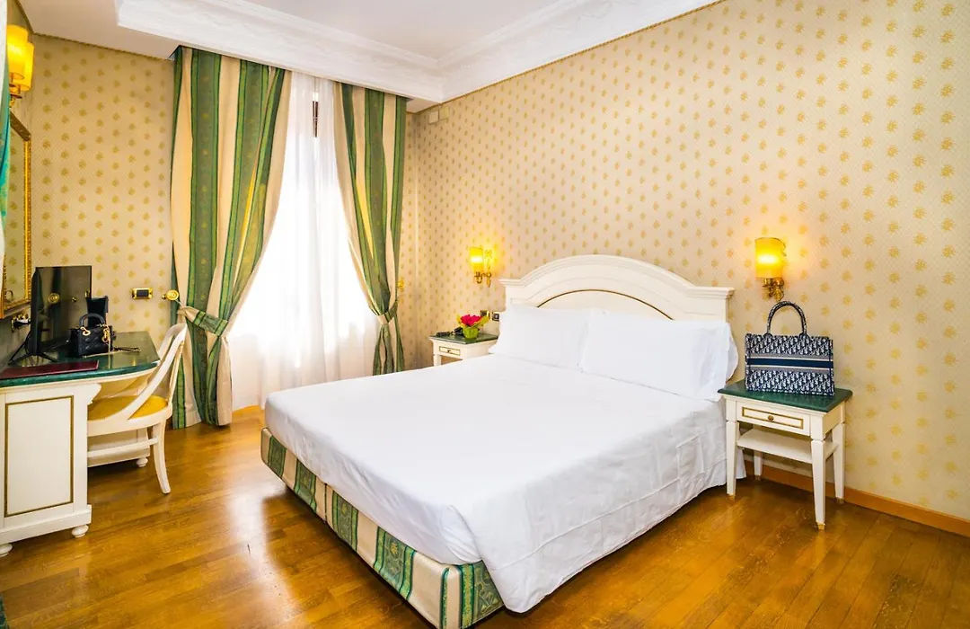 Hotel La Lumiere Di Piazza Di Spagna-1