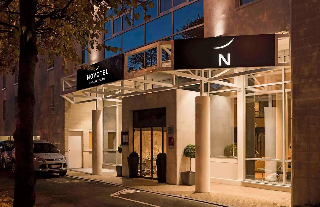 Novotel Chateau De Versailles-1