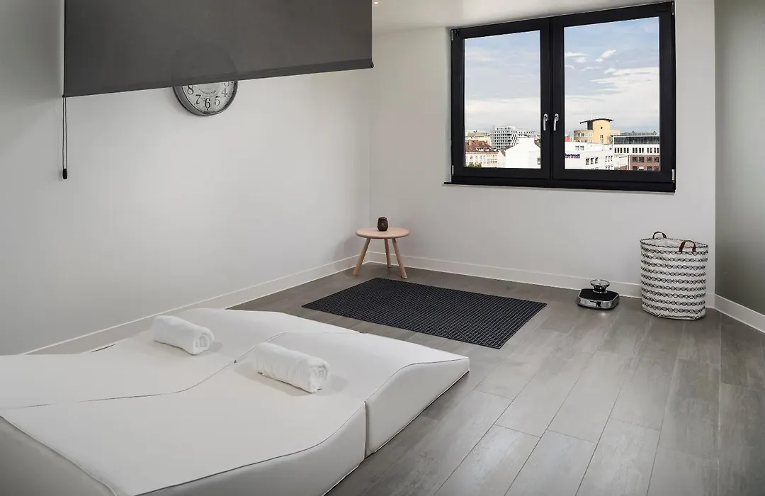Innside By Melia Hamburg Hafen-1