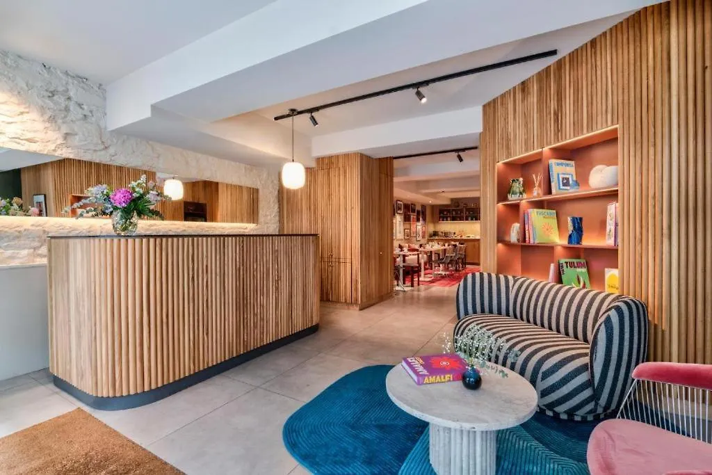 Republik Hotel-1