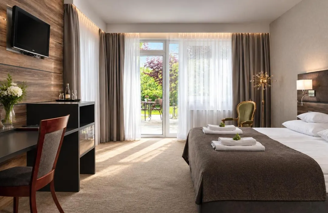 Hotel Villa Eva-1