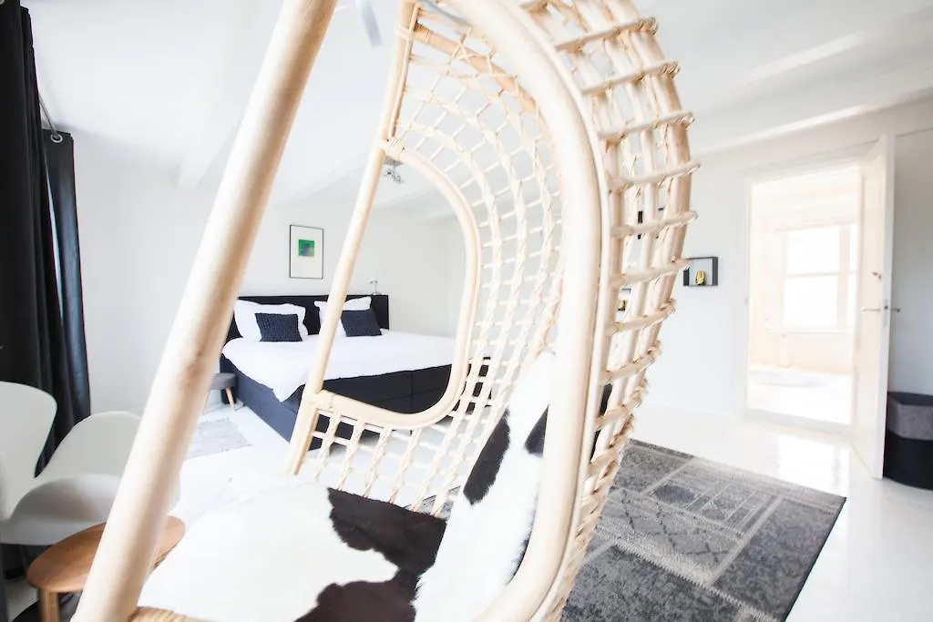 Mokum Suites-1