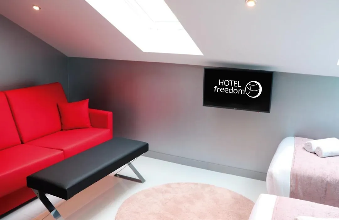 Hotel Freedom-1