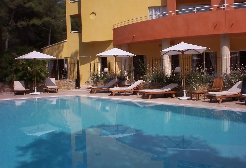 Hotel Omega-1
