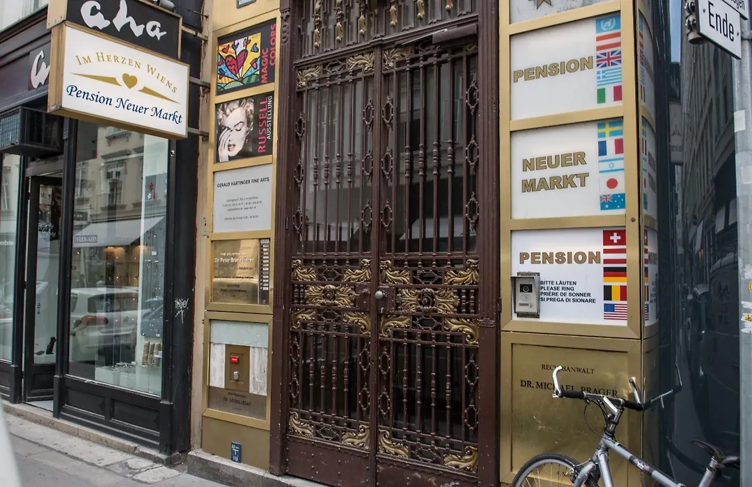 Pension Neuer Markt-1