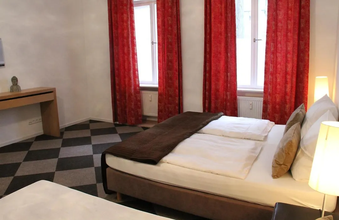 Hotel Garni Kleist am Kurfürstendamm-1