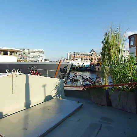 Eco Houseboat-3