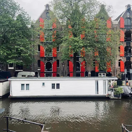 Houseboat Bonnie-2