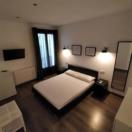 Room Pride-2