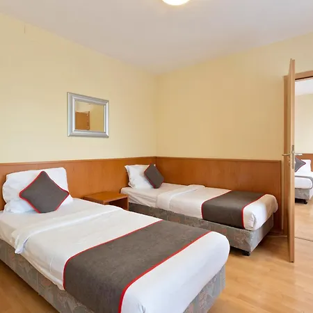 Hotel Bohemia-2
