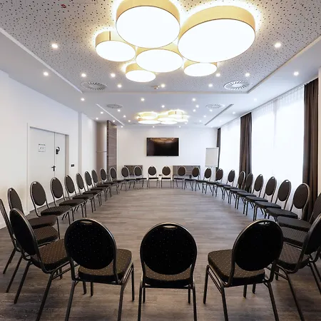 Airporthotel Berlin-Adlershof-3