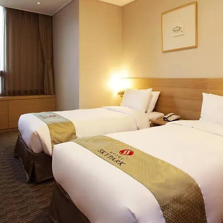 Hotel Skypark Central Myeongdong-3