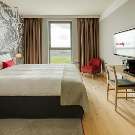 Intercityhotel Amsterdam Schiphol Airport-3