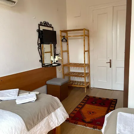 Held Hotel-2