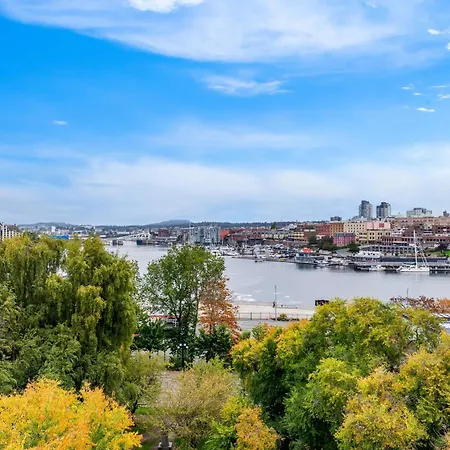 Best Western PLUS Inner Harbour Hotel-2