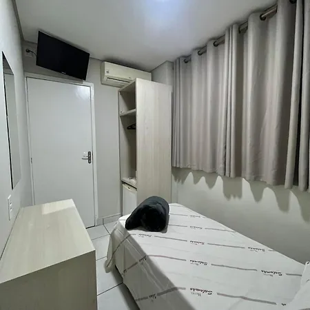 Hotel Salomão - Próximo a 25 de Março, Bom Retiro, Brás e Rua Santa Efigênia, a 2 minutos do Mirante Sampa Sky e pista de Skate Anhangabaú-3