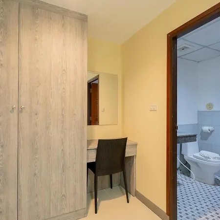 Square One Hotel Patong-3