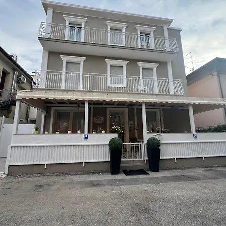 Hotel Eriale Nuova Gestione-2