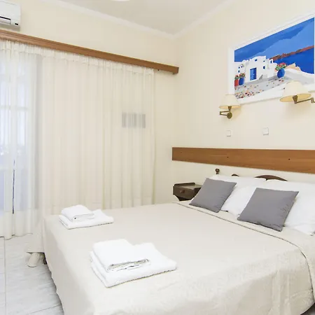 Holiday Beach Resort Santorini-3