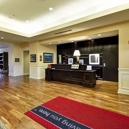 Hampton Inn & Suites North Charleston-University Boulevard-2