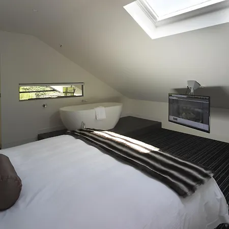 Salamanca Wharf Hotel-2
