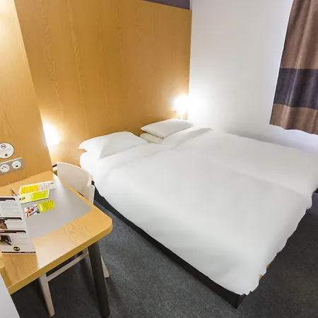 B&B HOTEL Niort Marais Poitevin-2