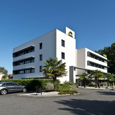 B&B HOTEL Pau Zénith-2