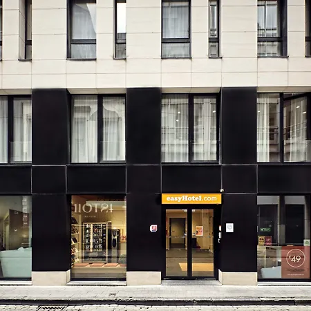 Easyhotel Brussels City Centre-2