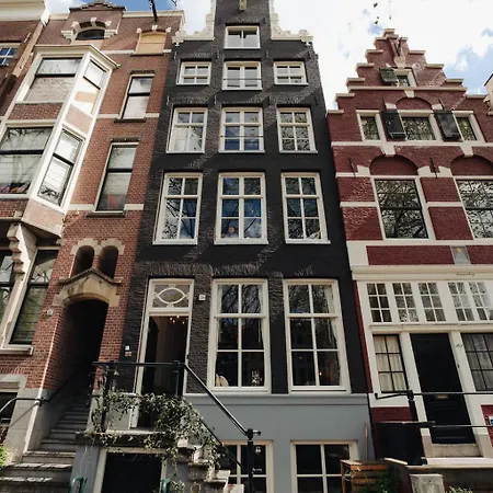 1637: Historic Canal View Suites-3