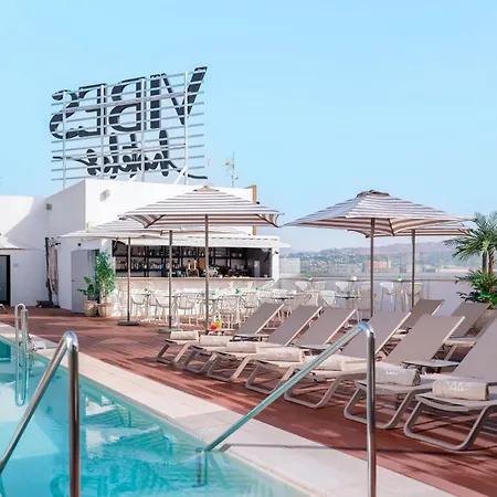 Hotel Málaga Vibes-3