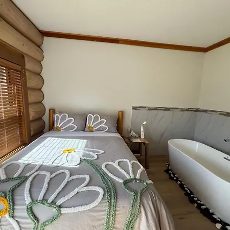 Bear'S Claw Lodge-2