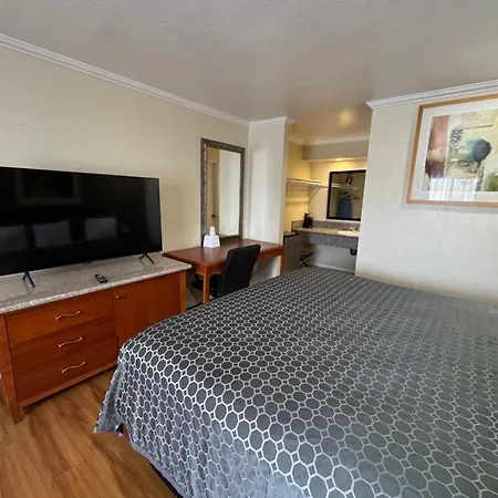 National Inn Garden Grove-3