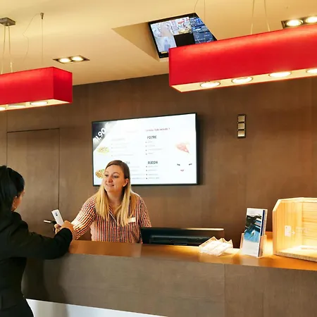 Ibis Lleida-3