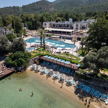 Doubletree By Hilton Bodrum Isil Club Ultra All-Inclusive Resort-3