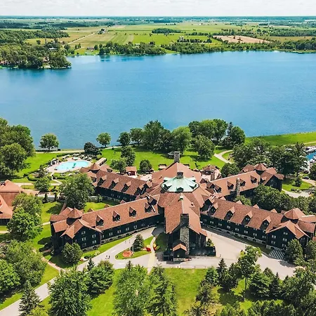 Fairmont Le Chateau Montebello-2