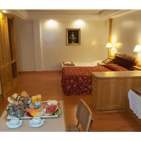 King Hotel-3