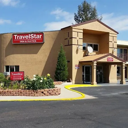 Travelstar Inn & Suites-3