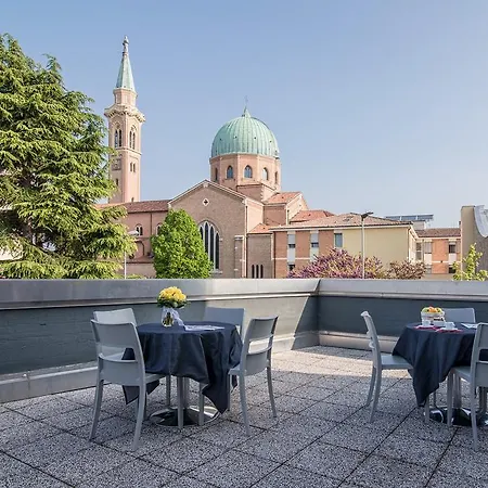 Casa Lucia Valentini Terrani-2