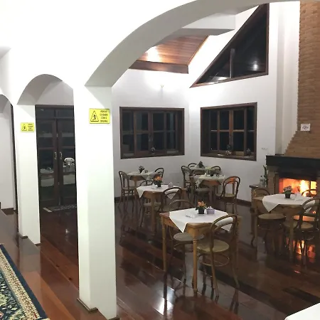 Pousada Casa Da Colina-3