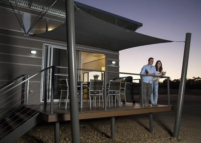 Savannah Cabins, Taronga Western Plains Zoo