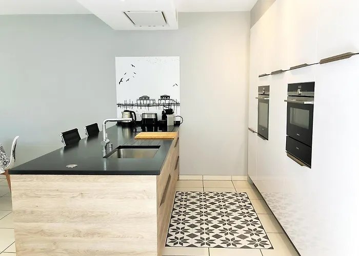 Residence 7 Maison Mitoyenne Moderne Quartier Aiguillon