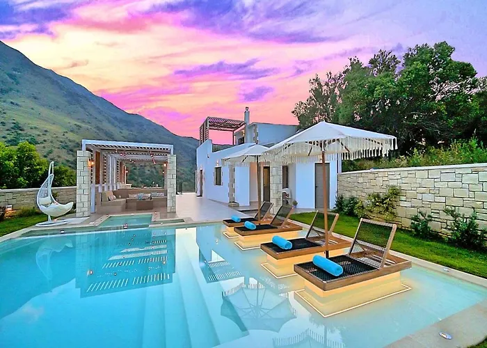 Blue Lake Villa Heated Pool
