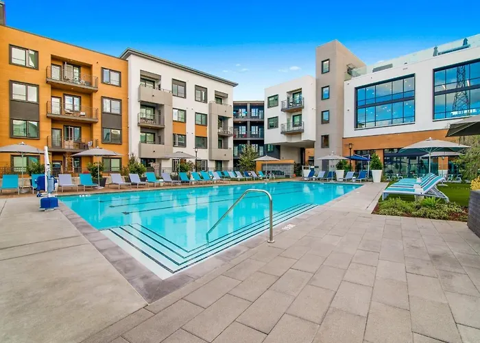 Churchill Living At Anton Menlo