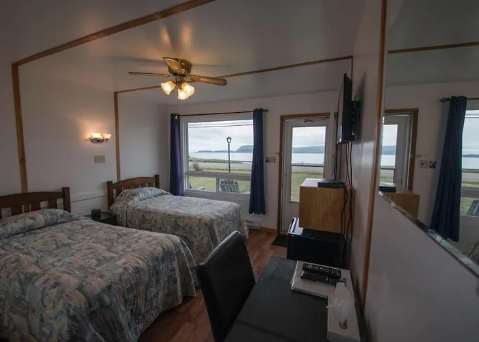 Sea Breeze Motel