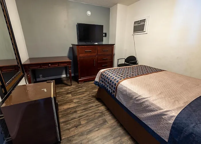 American Inn & Suites Russellville