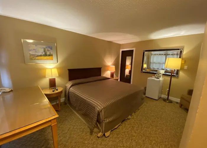 Twin Creeks Motel