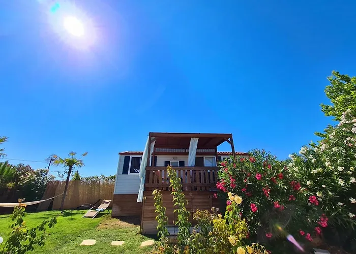 Villa Vravrona Tower & Suites